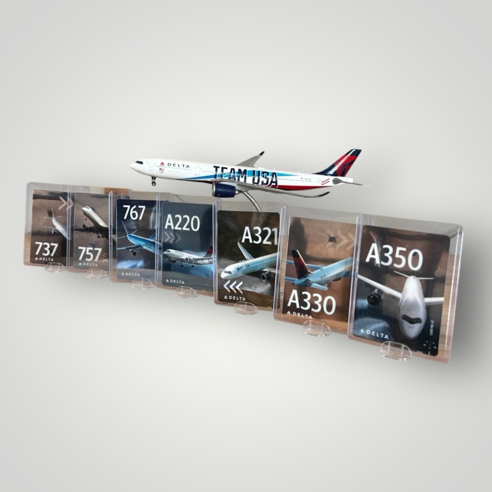 Sale! Delta Air Lines 2025 March Collectible Set Of 7 Pilot Trading Cards, New - Picture 5 of 16